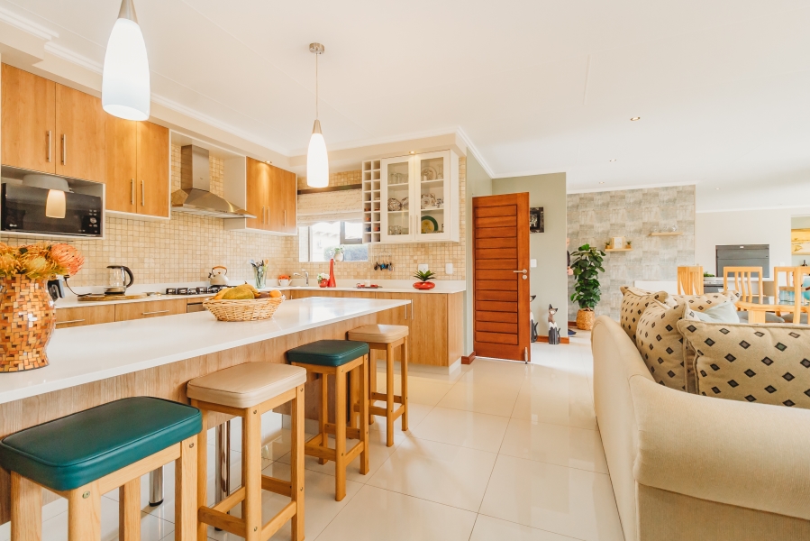 4 Bedroom Property for Sale in Earls Court Lifestyle Estate Western Cape